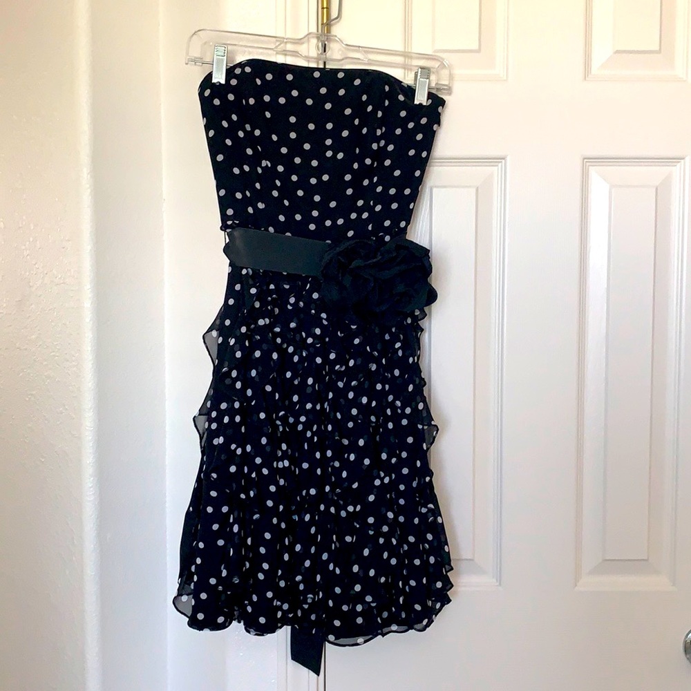 White House Black Market Strapless Dress